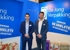 Dennis Voskamp van De Jong Verpakking en Maarten van der Plas van Twinpack. Twinpack is de dochteronderneming van De Jong Verpakking.